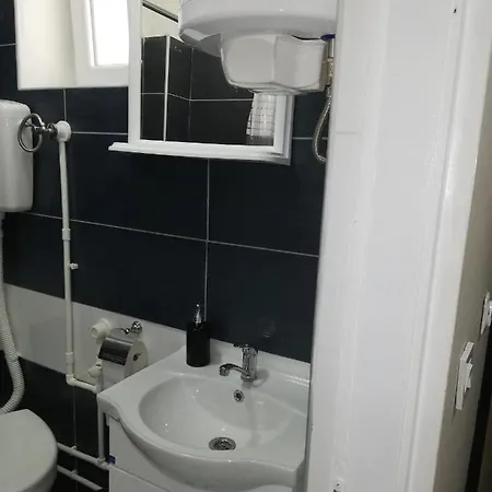 Blue Carpet krevet i doručak Nis